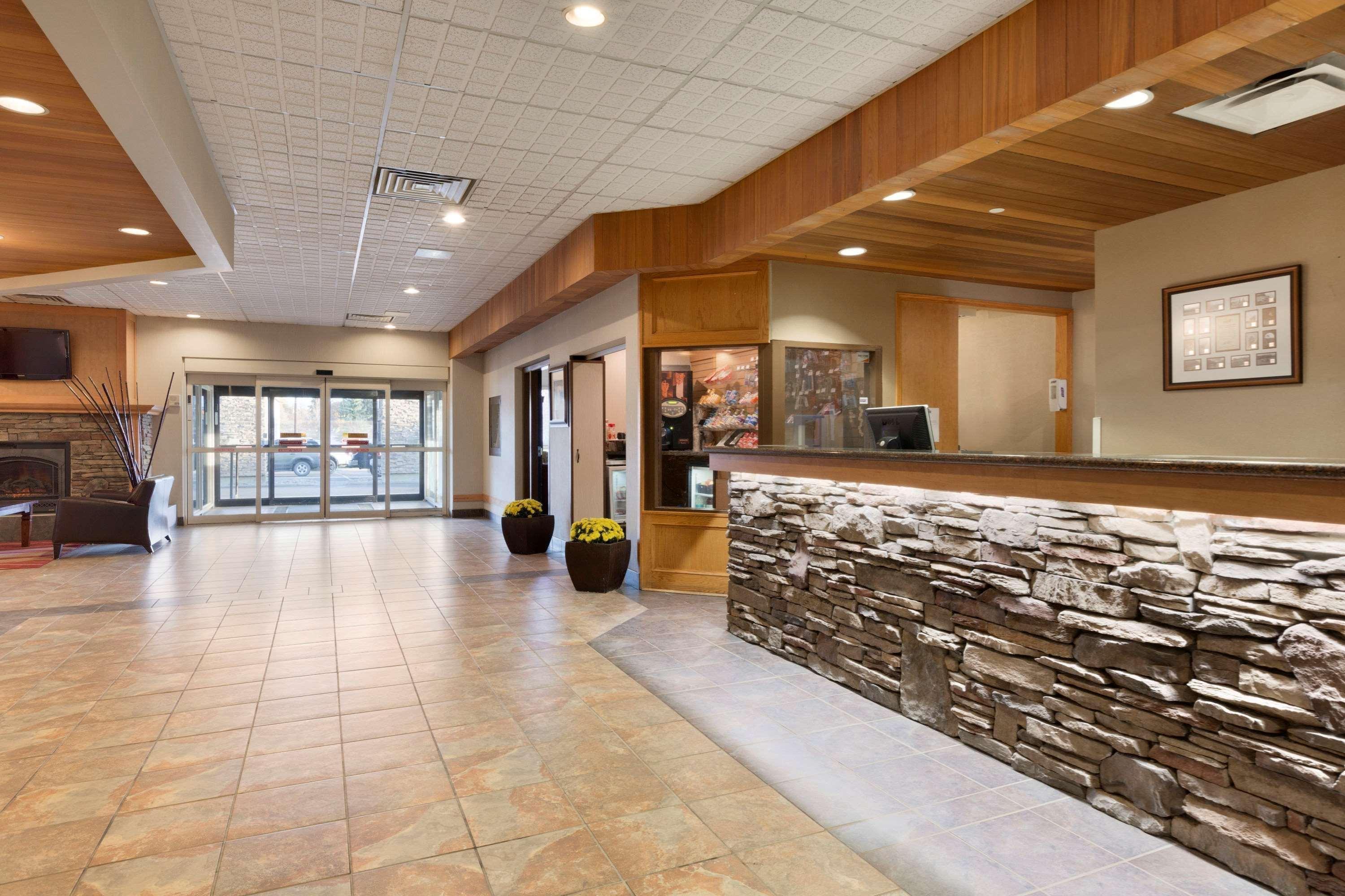 Border Inn & Suites Lloydminster Exterior foto